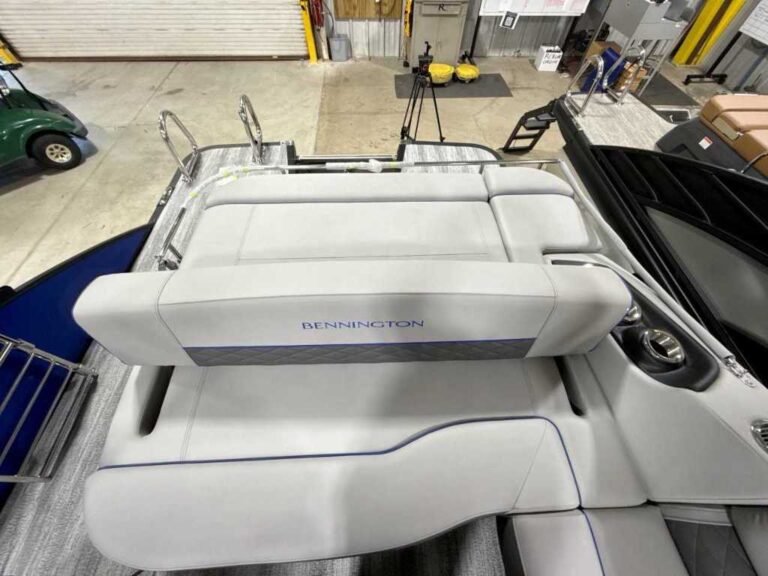 2026 Bennington 25LTSB - Blackout US-ETWS9076J526 [photo 11]